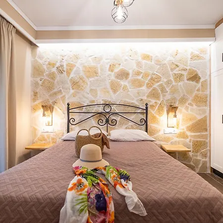 Mathraki Apartment